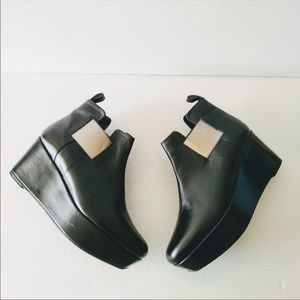 Robert Clergerie Black Leather Lista Booties